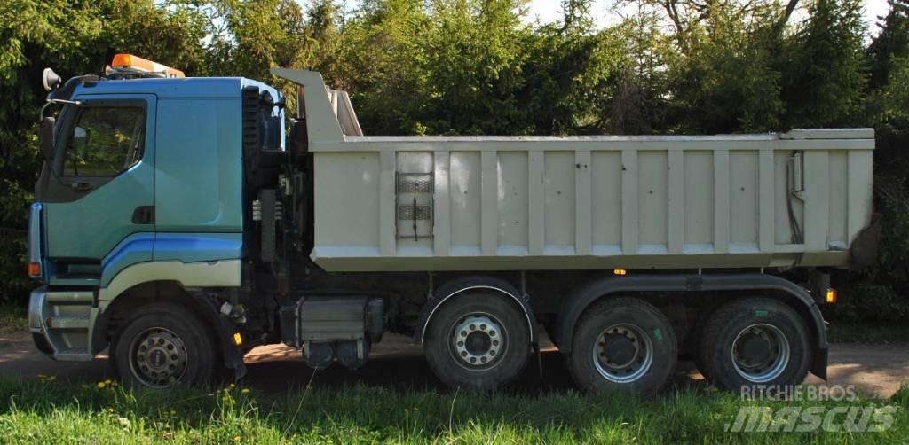 Sisu E12 Lastbiler med tip