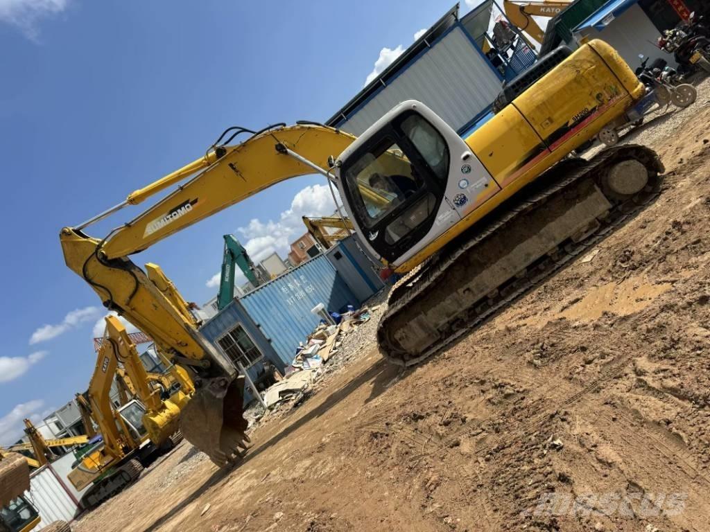 Sumitomo SH200 Gravemaskiner på larvebånd