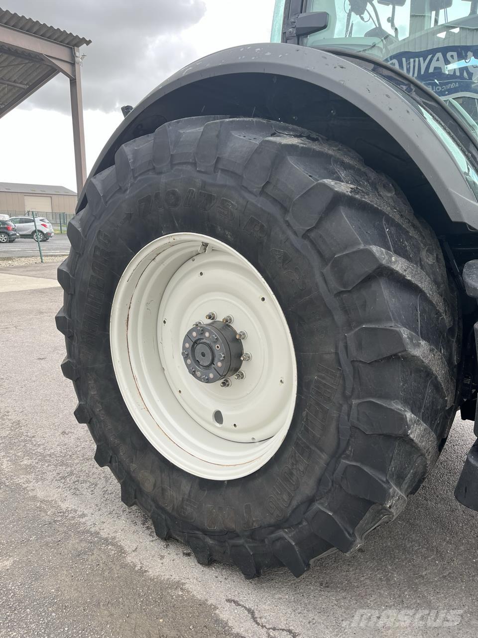 Valtra S374 Traktorer