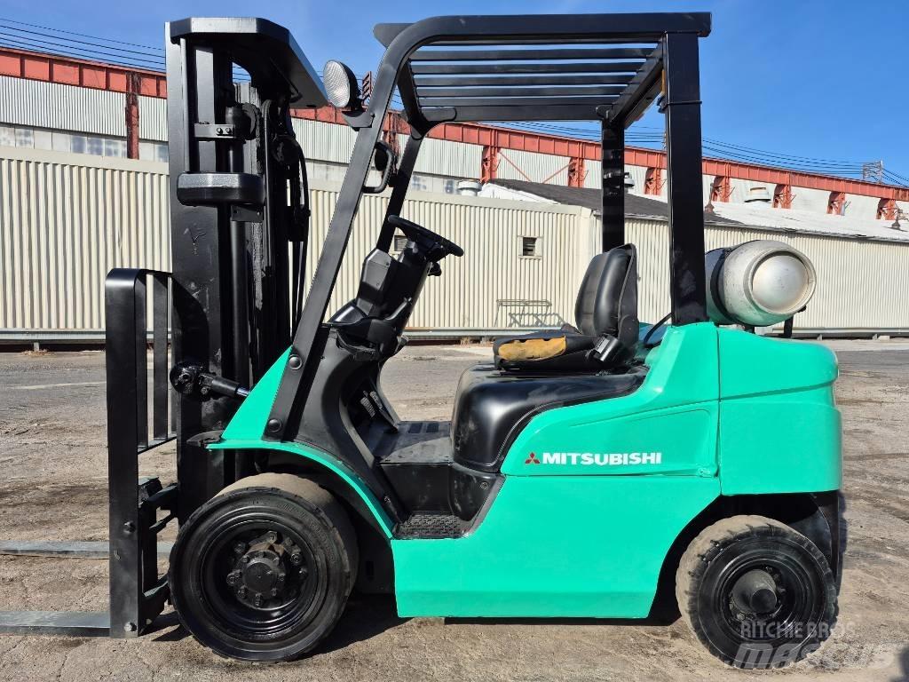 Mitsubishi FG25N Gaffeltrucks - andre