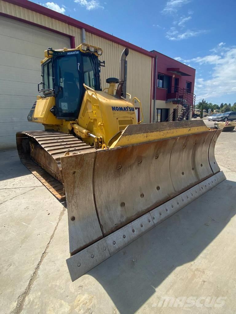 Komatsu D61PX24 Bulldozer på larvebånd
