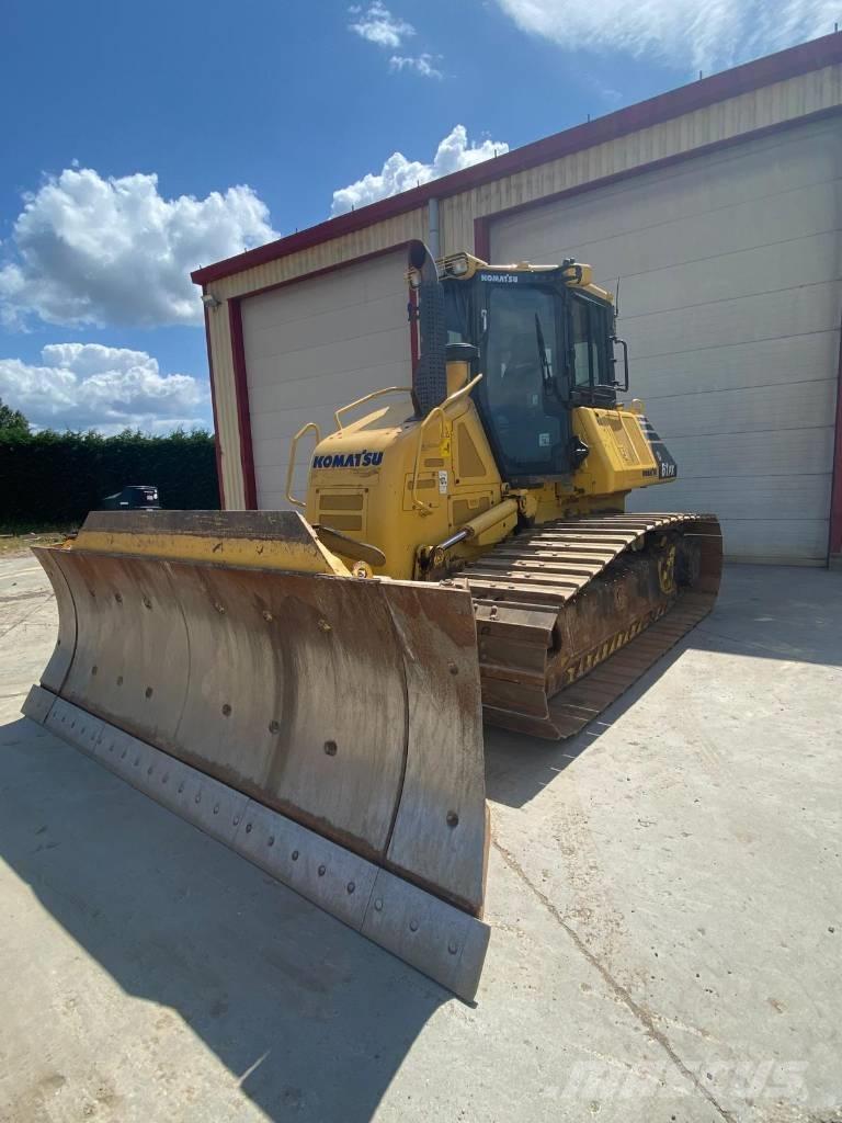 Komatsu D61PX24 Bulldozer på larvebånd