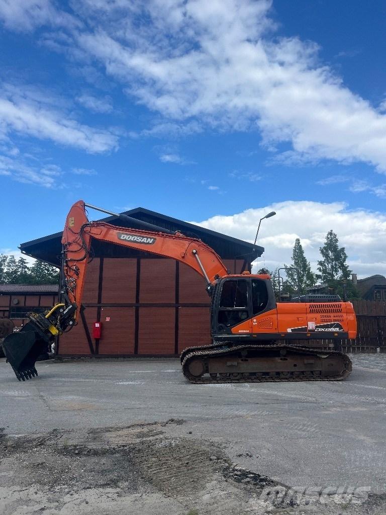 Doosan DX 255 LC-5 Gravemaskiner på larvebånd