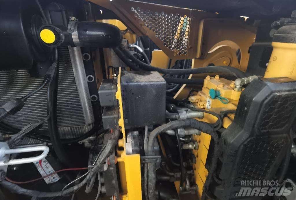 CAT 310 Gravemaskiner på larvebånd