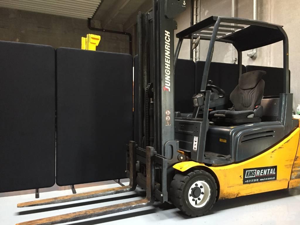 Jungheinrich EFG 220 El gaffeltrucks