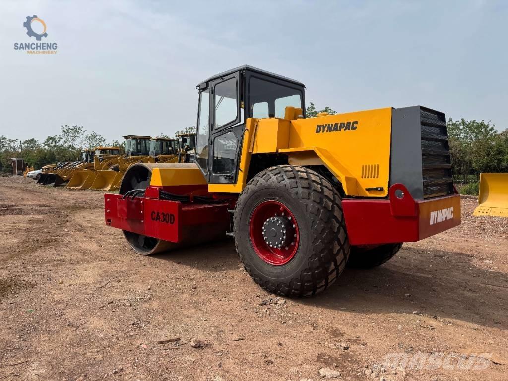 Dynapac CA 30 D Enkelt tromle