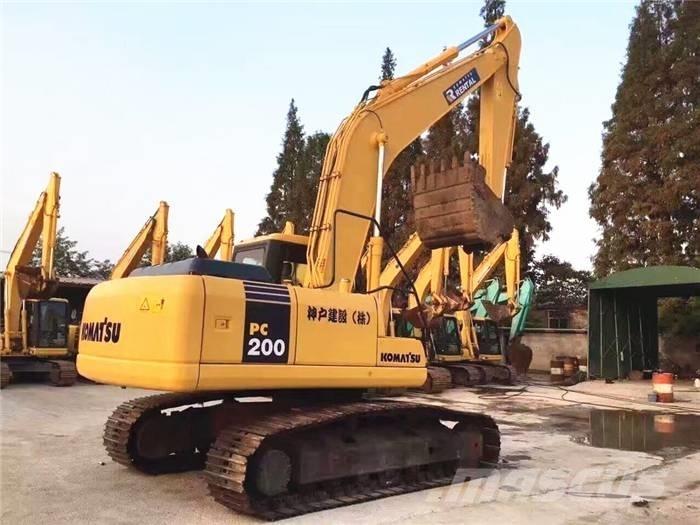Komatsu PC 200-7 Gravemaskiner på larvebånd
