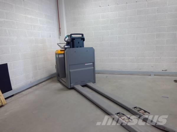 Jungheinrich ECE 225 Plukketruck, lav