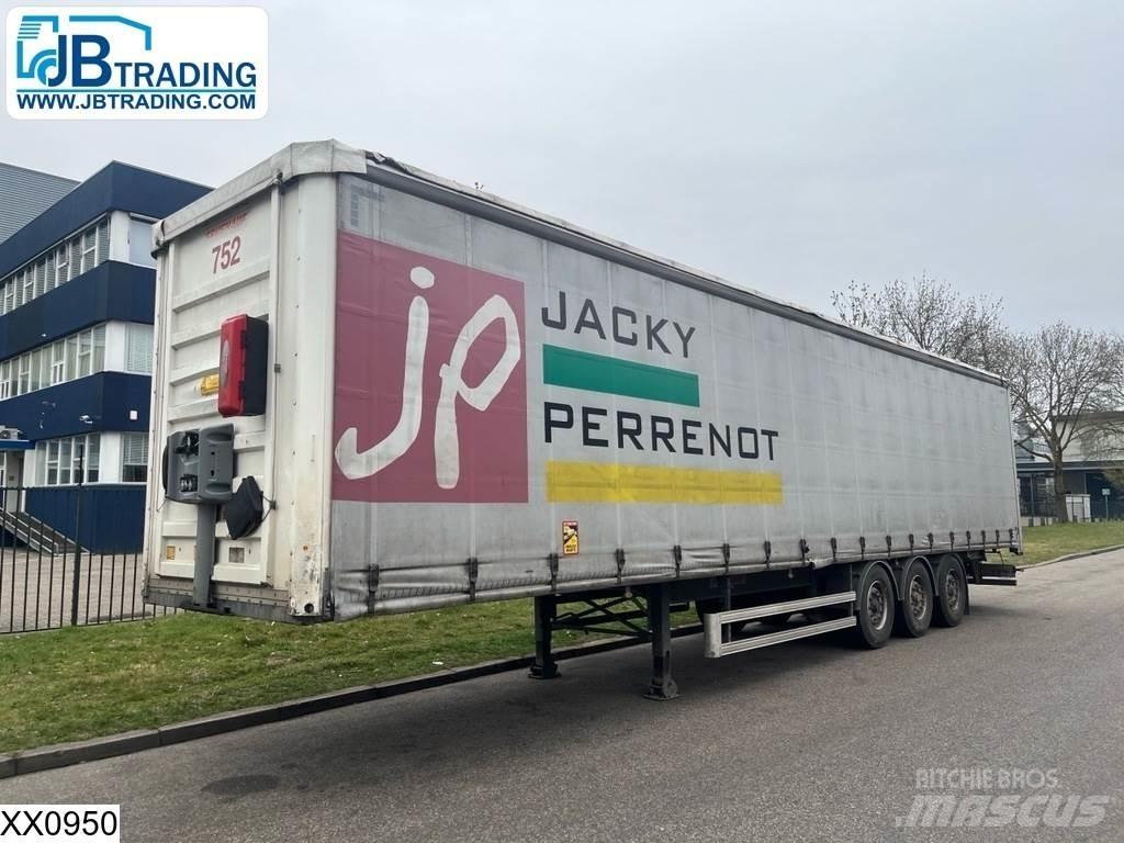 Fruehauf Tautliner Semi-trailer med Gardinsider