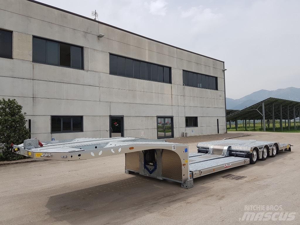 FGM 32 Semi-trailer med lad/flatbed