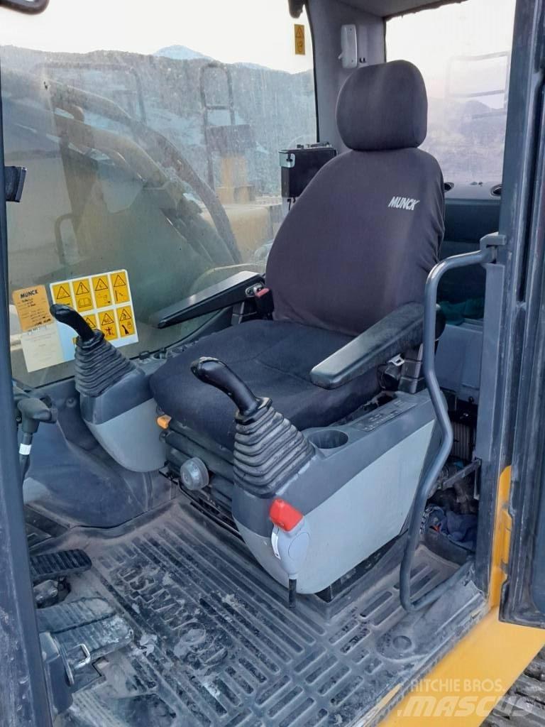 Komatsu PC390LC-8 Gravemaskiner på larvebånd