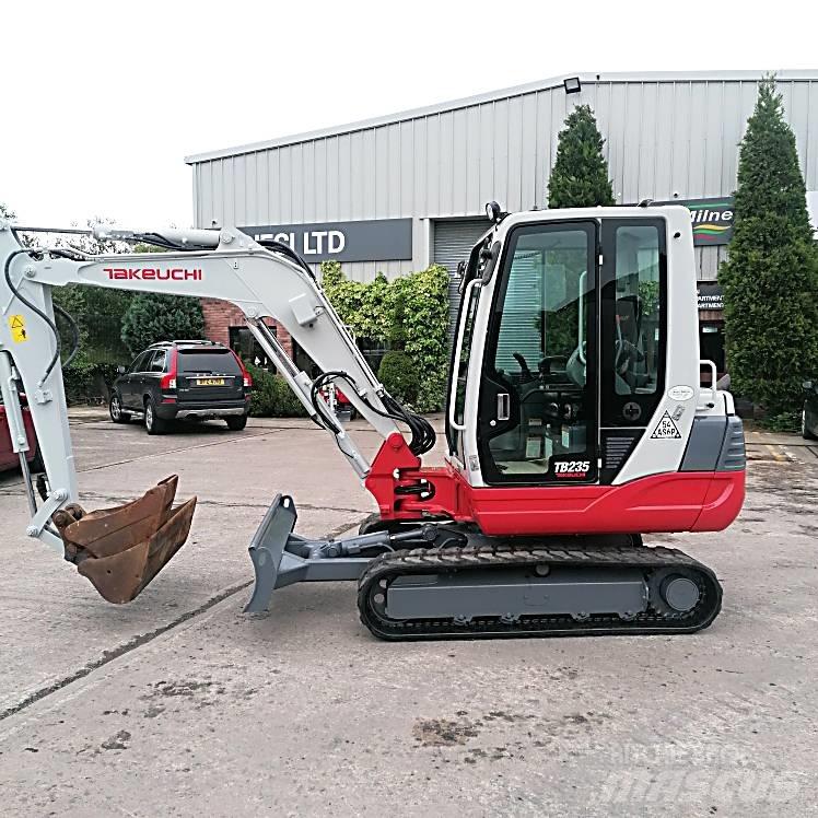 Takeuchi TB235 Minigravemaskiner