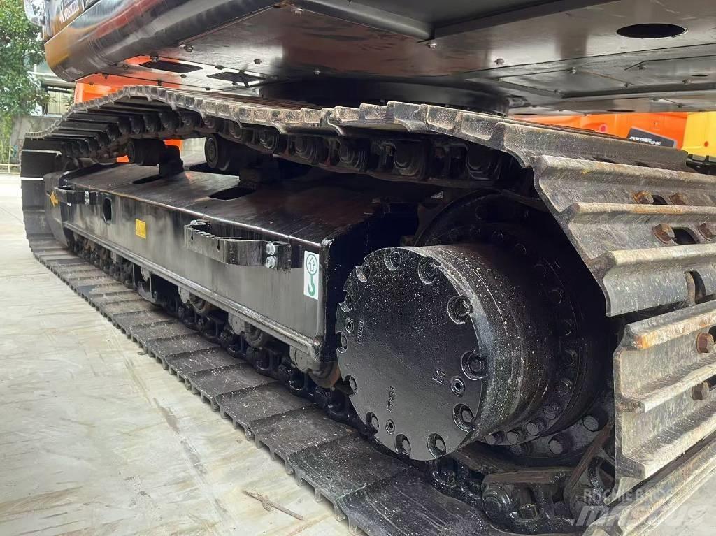 Hitachi zx200 Gravemaskiner på larvebånd
