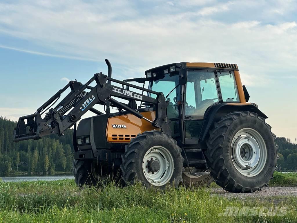 Valtra 6850 Traktorer