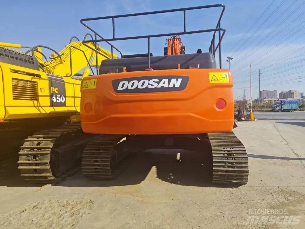 Doosan DX 300 Gravemaskiner på larvebånd