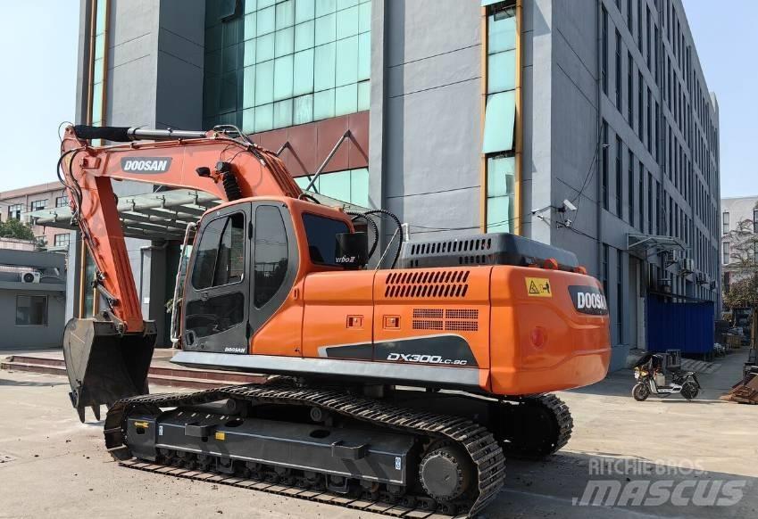 Doosan DX300 Gravemaskiner på larvebånd