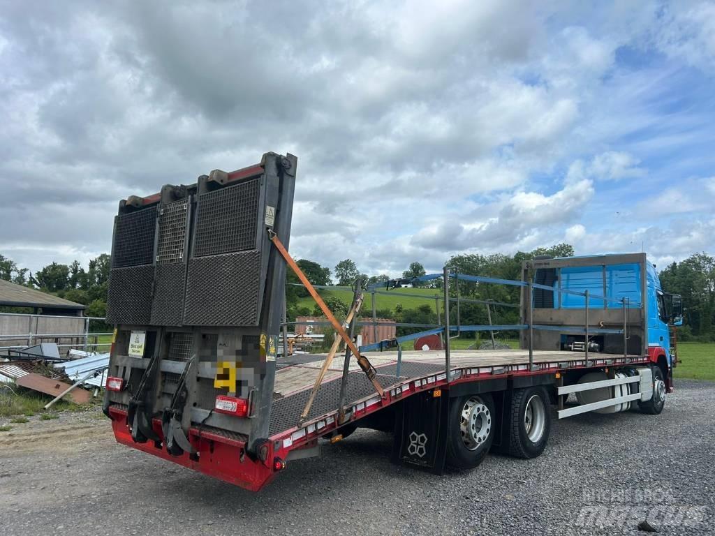 Volvo FM 11 330 Flatbed lastbiler med spil