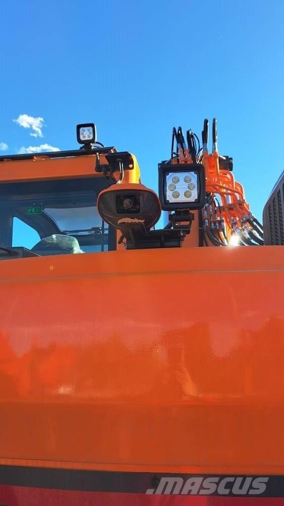 Develon DX 140 LCR-7 Gravemaskiner på larvebånd