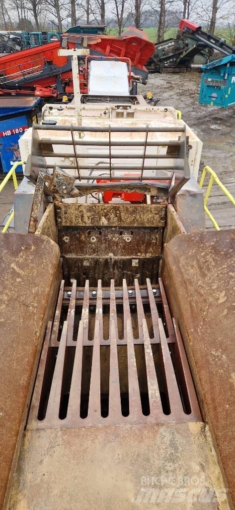 Sandvik QJ 241 Mobile knusere