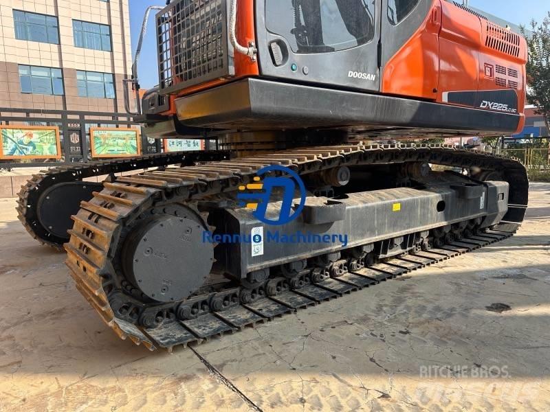 Doosan DX 225 LC-9C Gravemaskiner på larvebånd