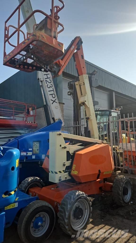 JLG 340 AJ Bomlifte med knækarm