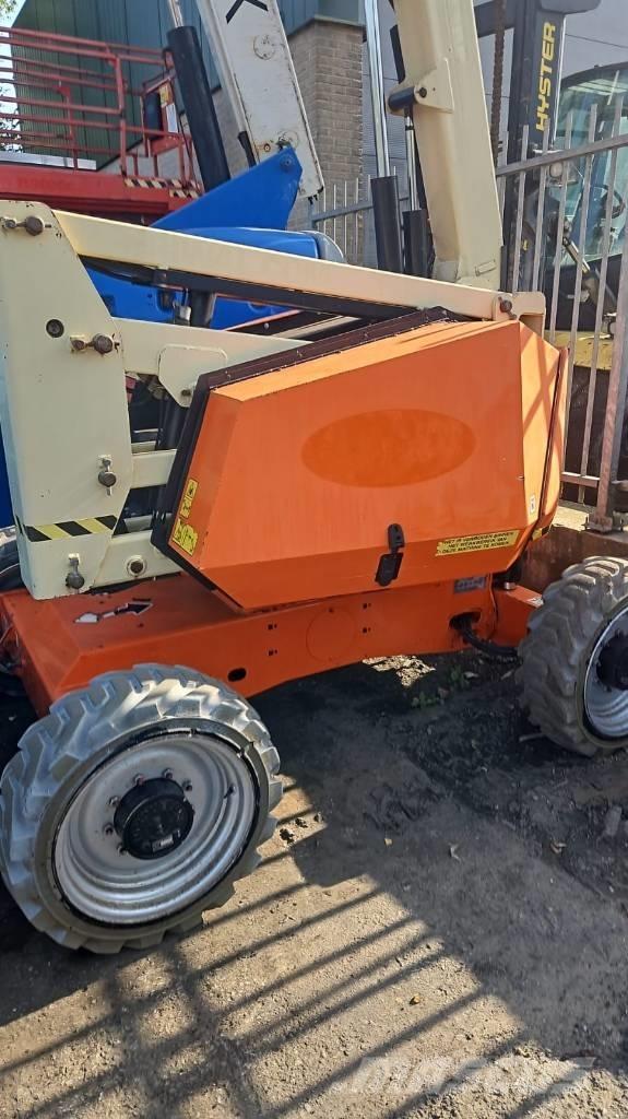 JLG 340 AJ Bomlifte med knækarm