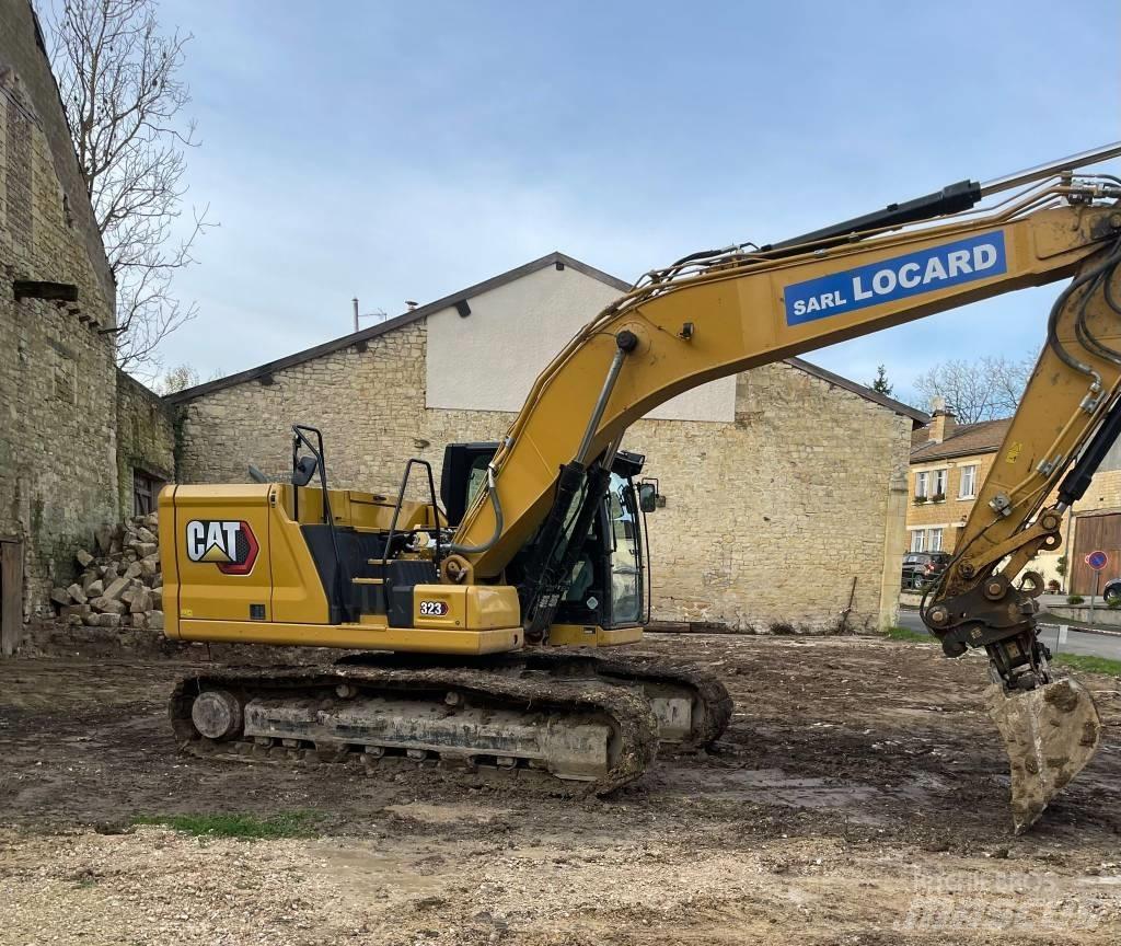 CAT 323 Gravemaskiner på larvebånd