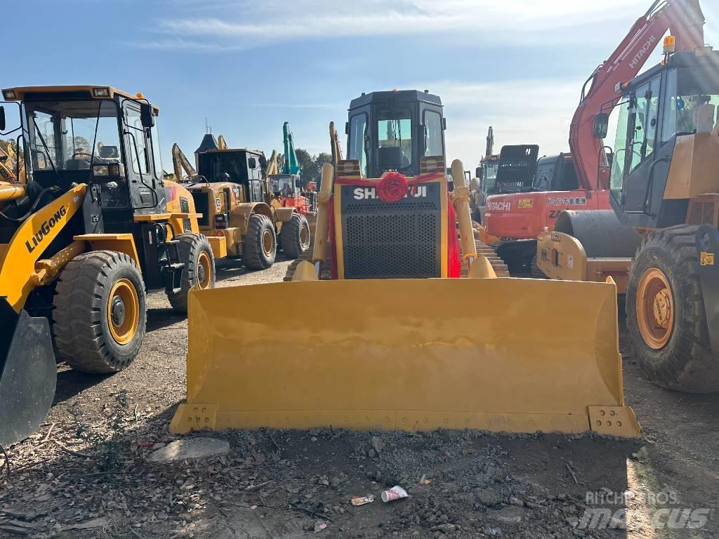 Shantui SD 16 Bulldozer på larvebånd