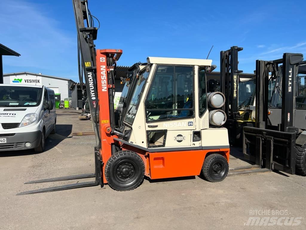 Nissan PH02A25U LPG gaffeltrucks
