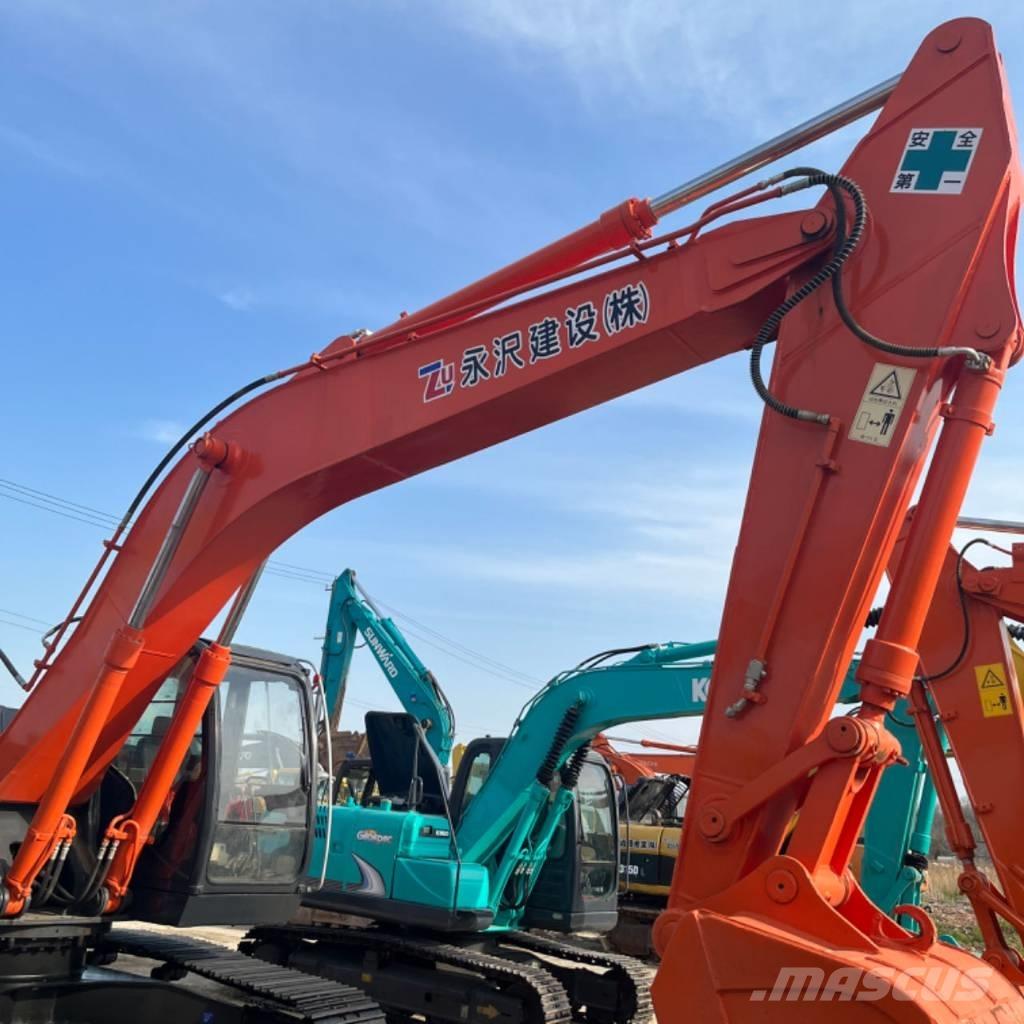 Hitachi ZX 240 Gravemaskiner på larvebånd