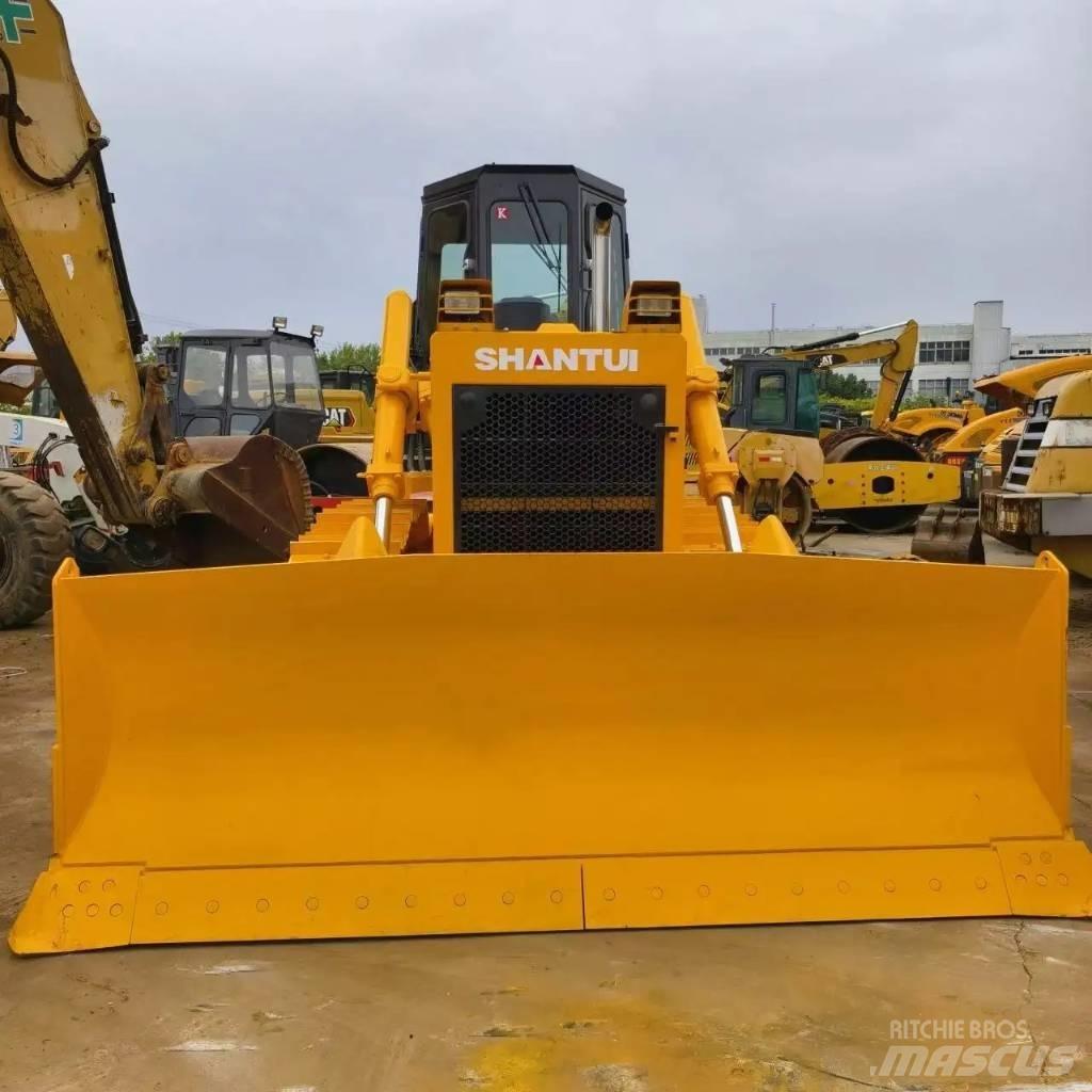Shantui SD 16 Bulldozer på larvebånd