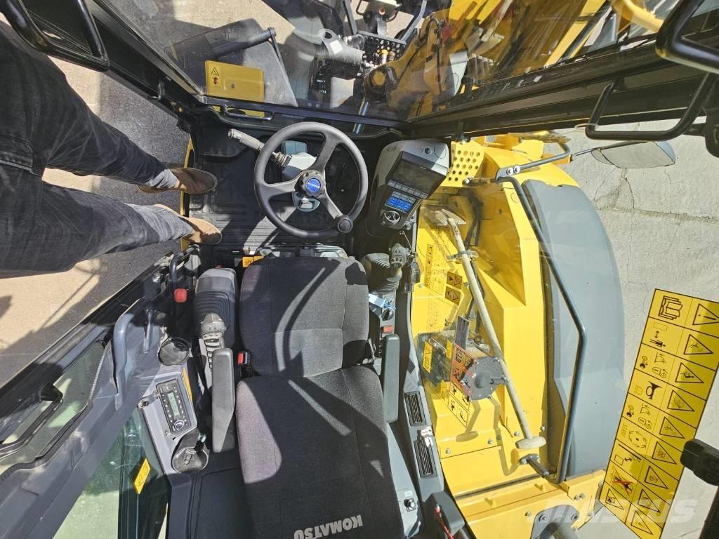 Komatsu PW 98 MR-11 Gravemaskiner på hjul