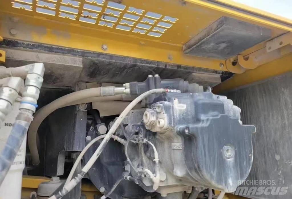 Komatsu PC 460-8 Gravemaskiner på larvebånd