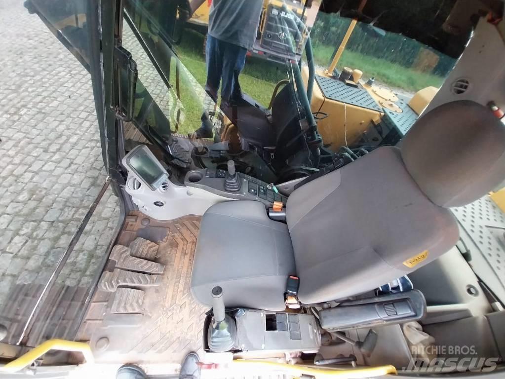 Volvo EC 220 DL Gravemaskiner på larvebånd