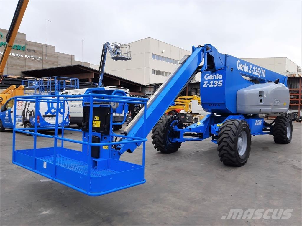 Genie Z135 70 Bomlifte med knækarm