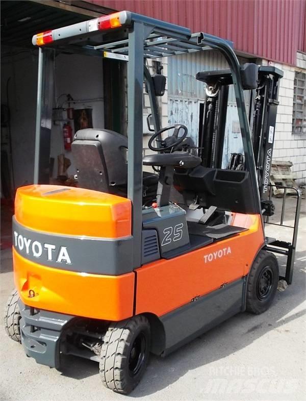 Toyota 7 FBMF 25 El gaffeltrucks