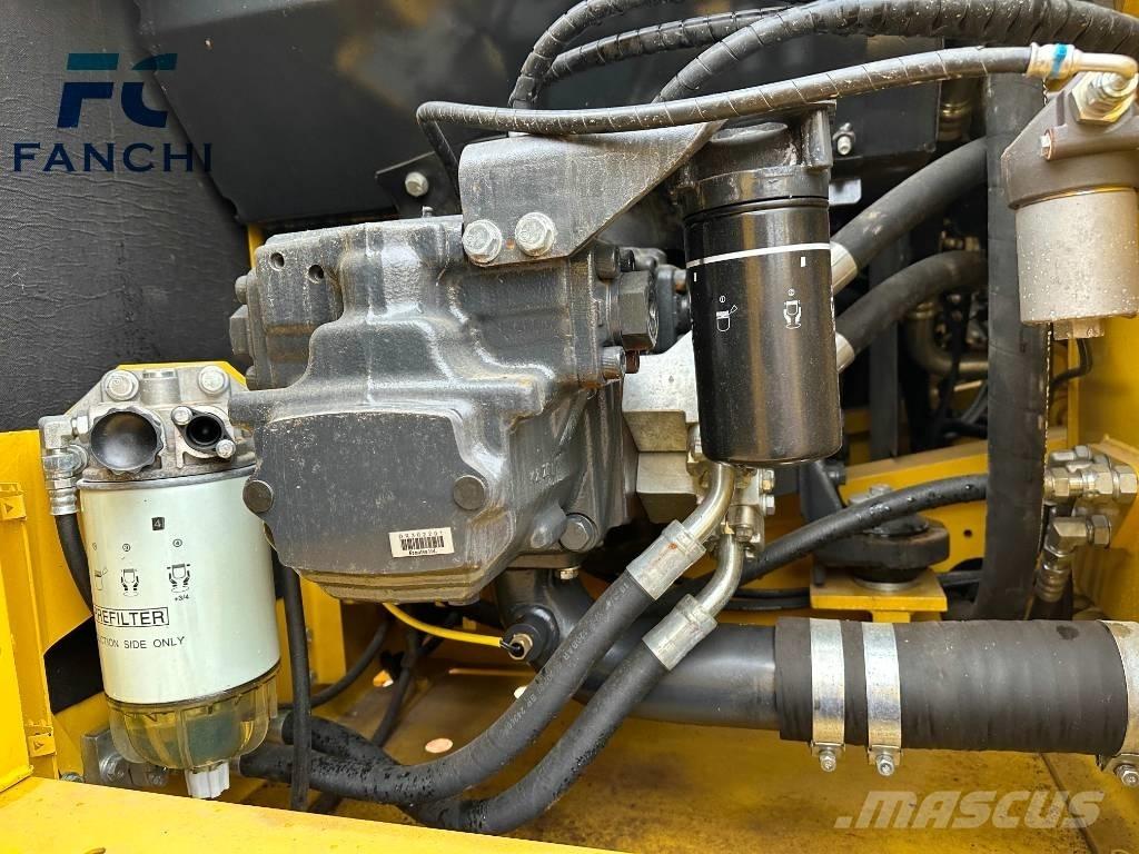 Komatsu PC 210-8 Gravemaskiner på larvebånd