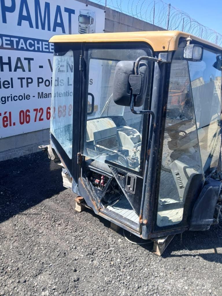 CAT 906 Kabiner og interiør