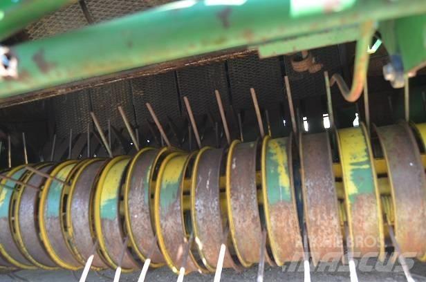 John Deere 592 Rundballe-pressere