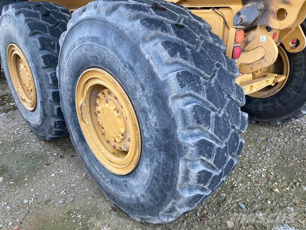 CAT 730 C Terrængående lastbiler
