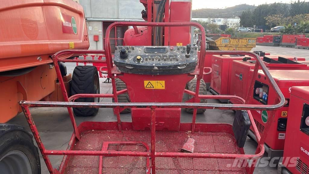 JLG 450 AJS II Bomlifte med knækarm
