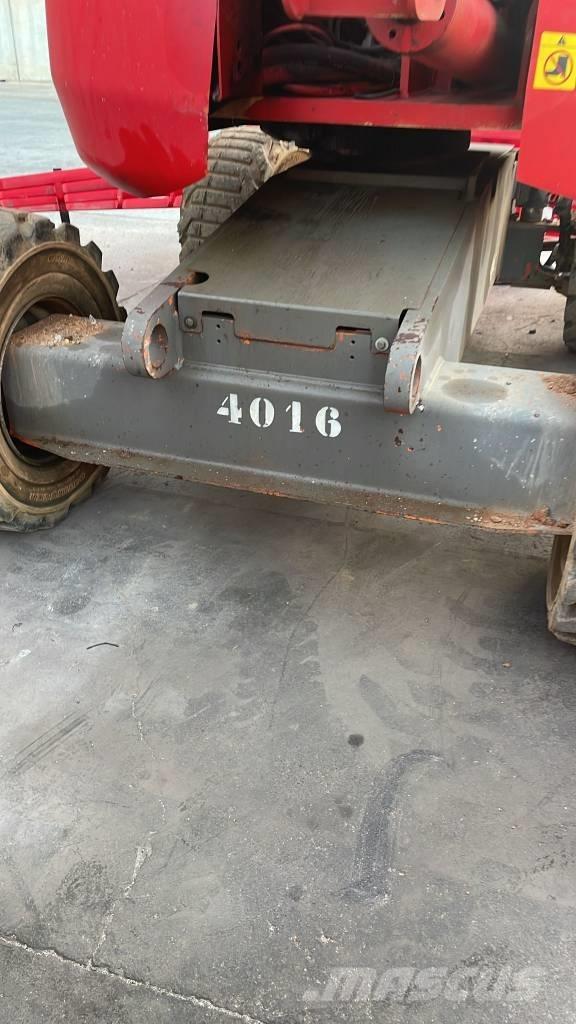 JLG 450 AJS II Bomlifte med knækarm