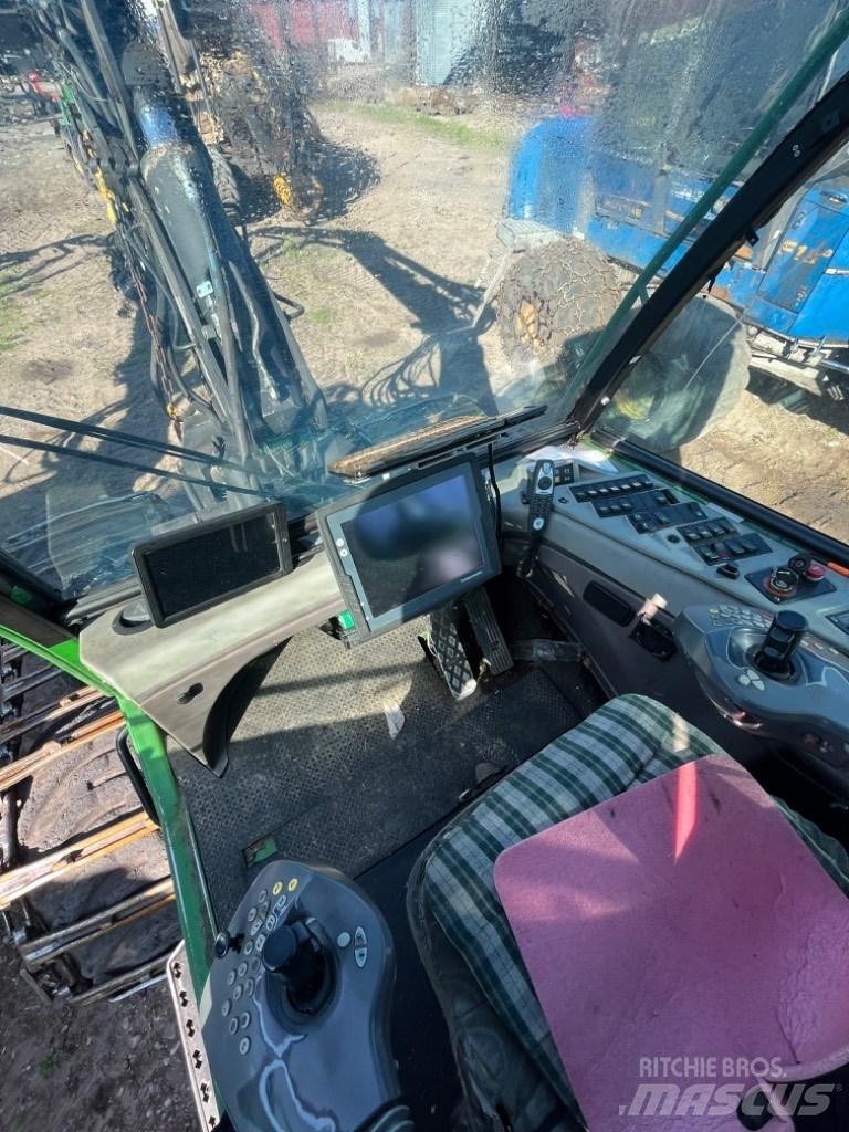 John Deere 1070 D Skovningsmaskiner
