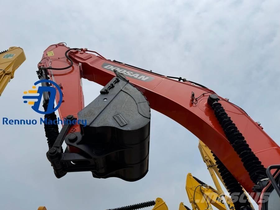 Doosan DX 340 Gravemaskiner på larvebånd