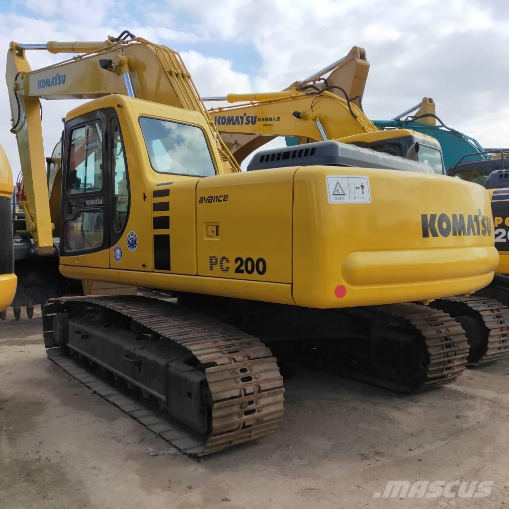 Komatsu PC200-6 Gravemaskiner på larvebånd