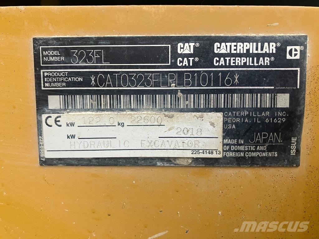CAT 323 F L Gravemaskiner på larvebånd