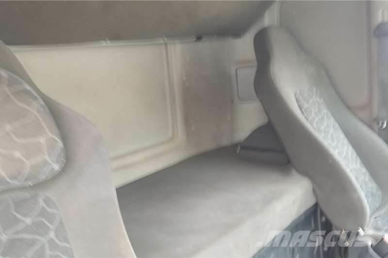 Daewoo KL3TX Andre lastbiler