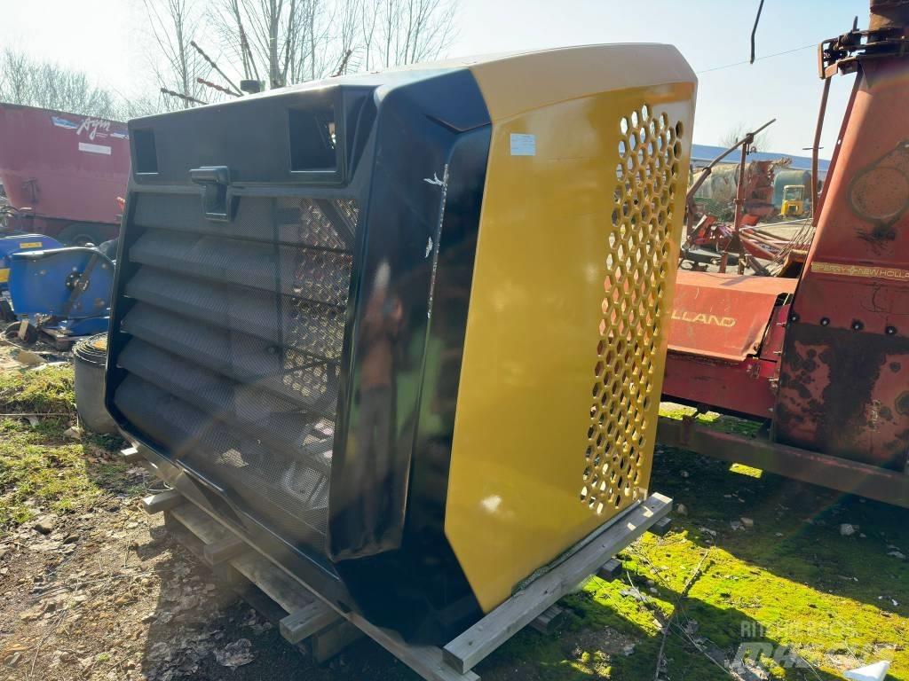 CAT 966 BONNET Chassis og suspension