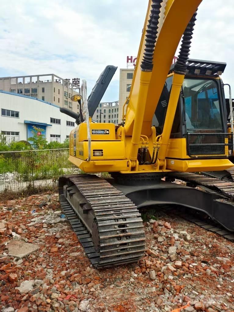 Komatsu PC 210 Gravemaskiner på larvebånd