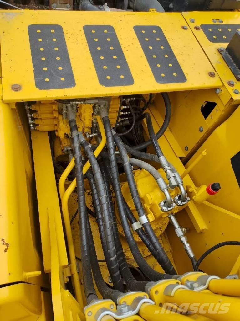 Komatsu PC 210 Gravemaskiner på larvebånd